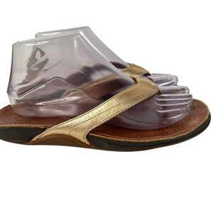 OluKai Coastal Ohana Gold Thong Flip Flop Sandals Comfort Footbed US 8 Womens